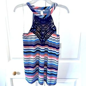 Just Be top used in great shape size woman's medium Multicolored.